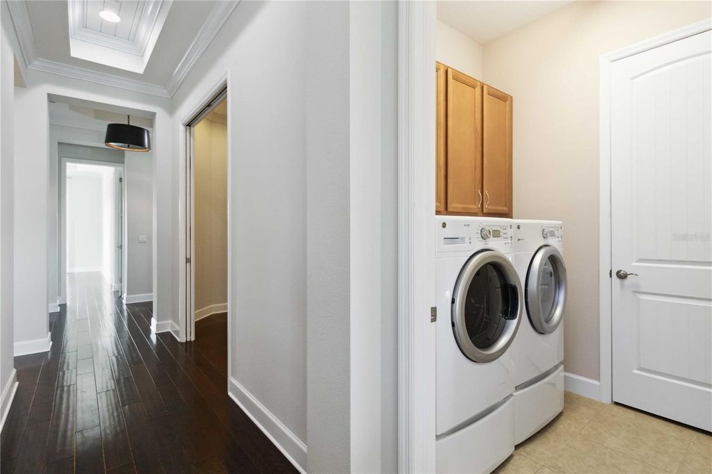 Image 25 of property listing at 230 SAPPHIRE LAKE DRIVE 201, Bradenton, FL 34209