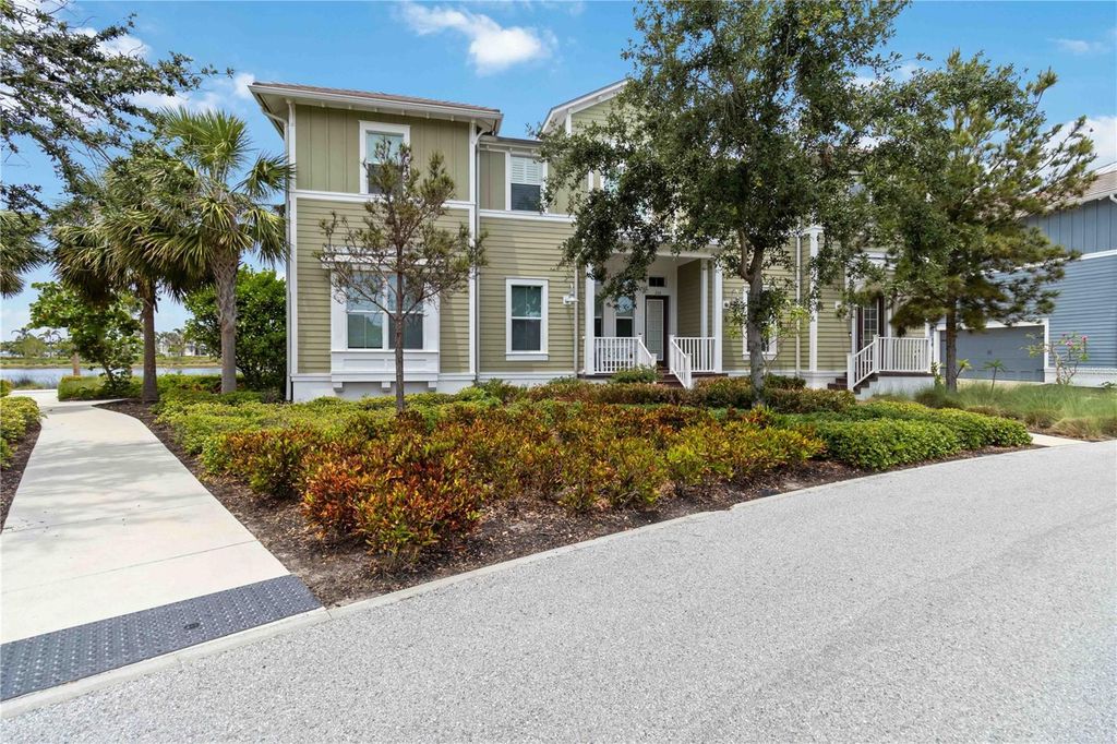 Image 30 of property listing at 230 SAPPHIRE LAKE DRIVE 201, Bradenton, FL 34209