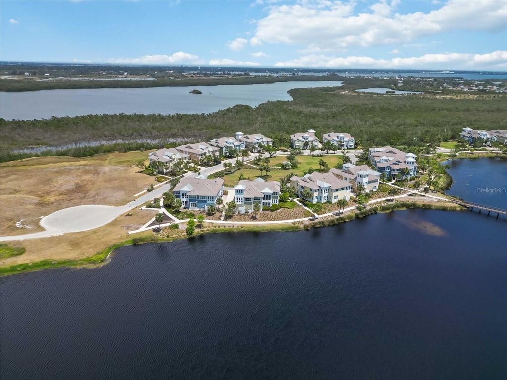 Image 46 of property listing at 230 SAPPHIRE LAKE DRIVE 201, Bradenton, FL 34209