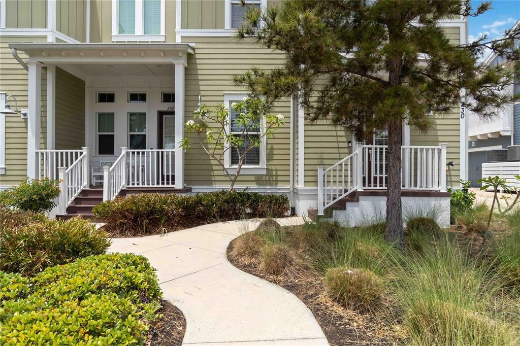 Image 7 of property listing at 230 SAPPHIRE LAKE DRIVE 201, Bradenton, FL 34209