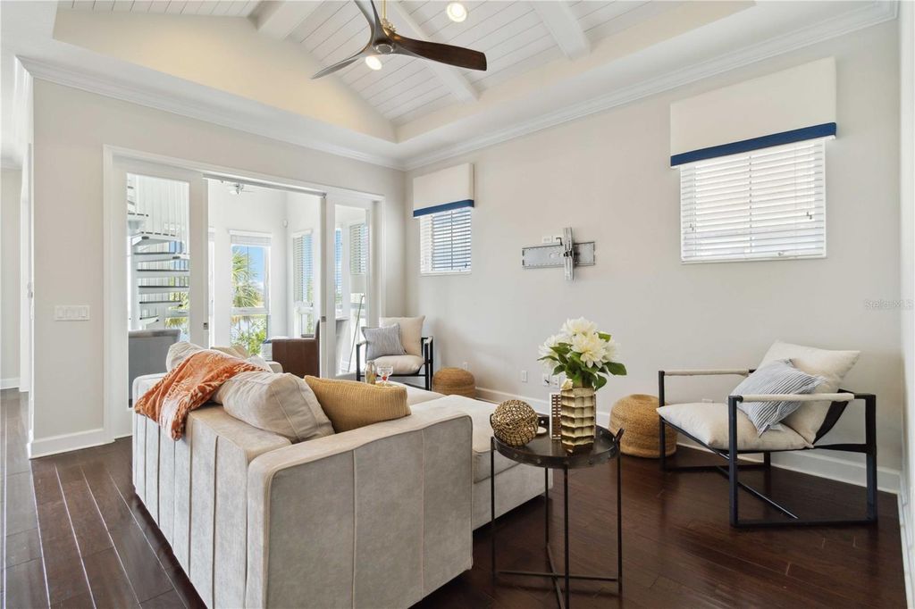 Image 9 of property listing at 230 SAPPHIRE LAKE DRIVE 201, Bradenton, FL 34209