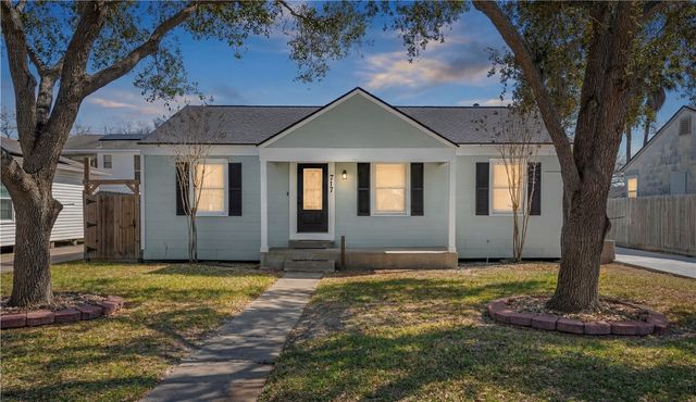 717 Indiana Ave, Corpus Christi, TX 78404