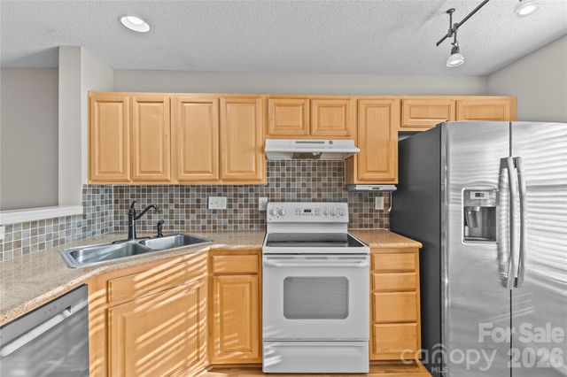 10923 Holly Ridge Boulevard, Charlotte, NC 28216