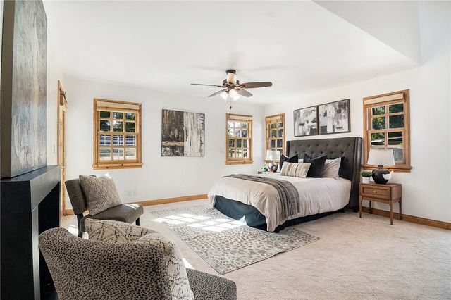 922 Carefree Drive, Simi Valley, CA 93065