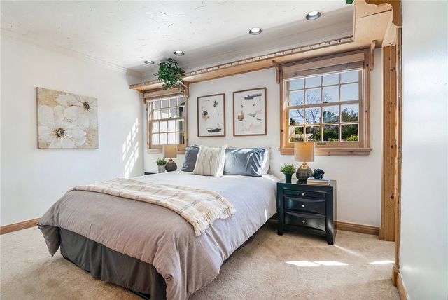922 Carefree Drive, Simi Valley, CA 93065