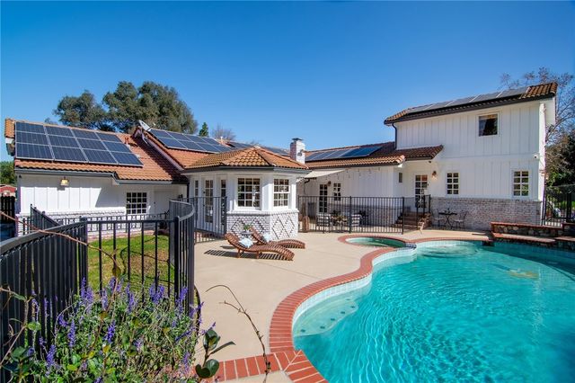 922 Carefree Drive, Simi Valley, CA 93065