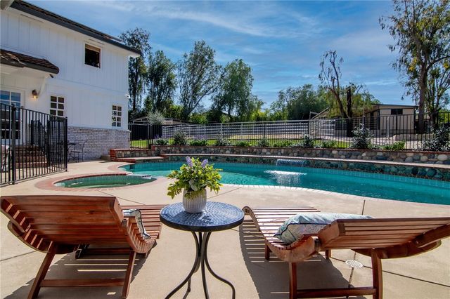 922 Carefree Drive, Simi Valley, CA 93065