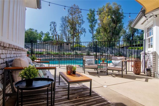 922 Carefree Drive, Simi Valley, CA 93065
