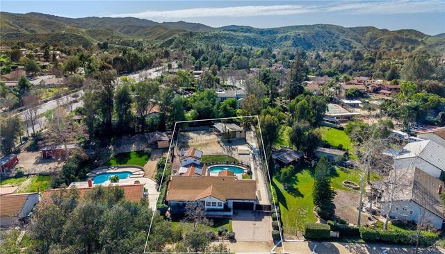 922 Carefree Drive, Simi Valley, CA 93065