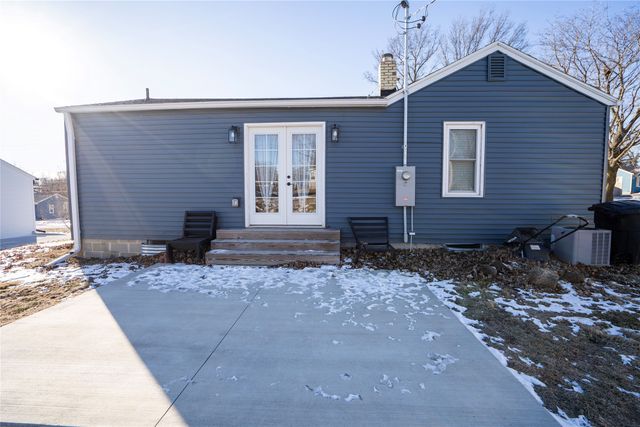 512 E 19th Street S, Newton, IA 50208