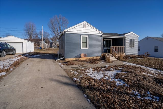 512 E 19th Street S, Newton, IA 50208