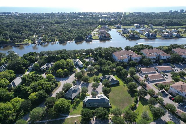 4 OAKVIEW COURT, Palm Coast, FL 32137