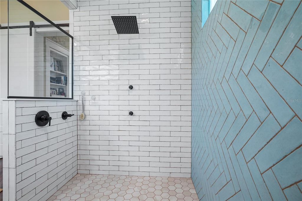 Image 22 of property listing at 4 OAKVIEW COURT, Palm Coast, FL 32137