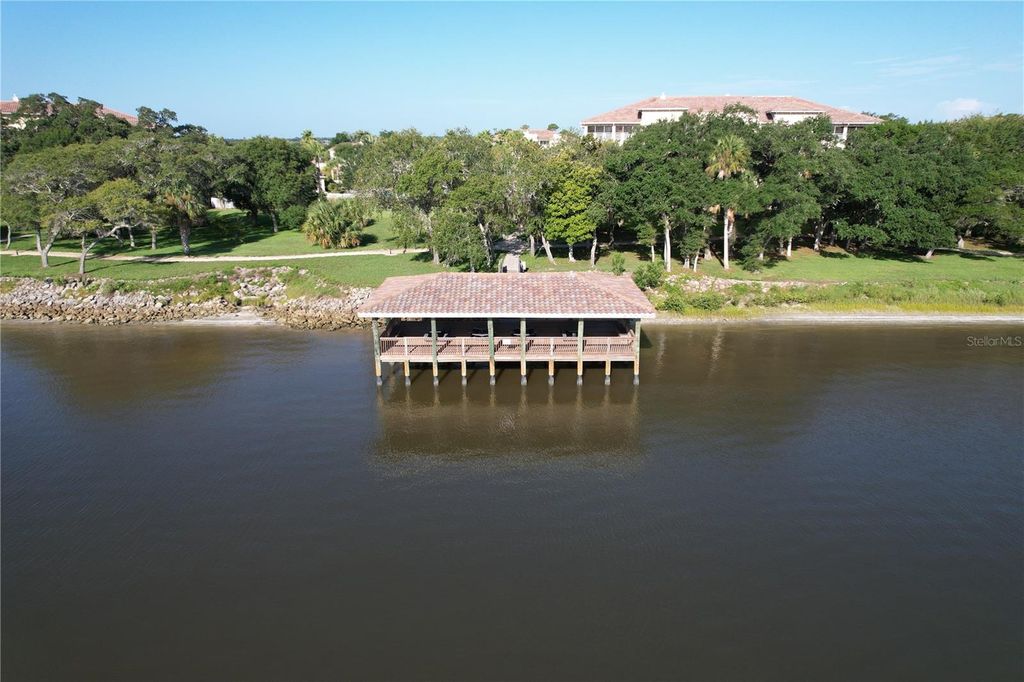 Image 52 of property listing at 4 OAKVIEW COURT, Palm Coast, FL 32137