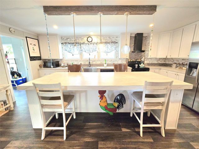 223 County Road 2167b, Cleveland, TX 77327