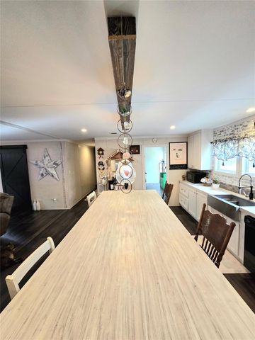 223 County Road 2167b, Cleveland, TX 77327