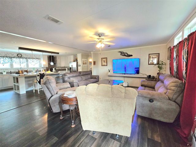 223 County Road 2167b, Cleveland, TX 77327