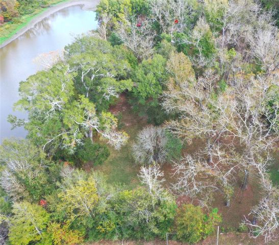 223 County Road 2167b, Cleveland, TX 77327