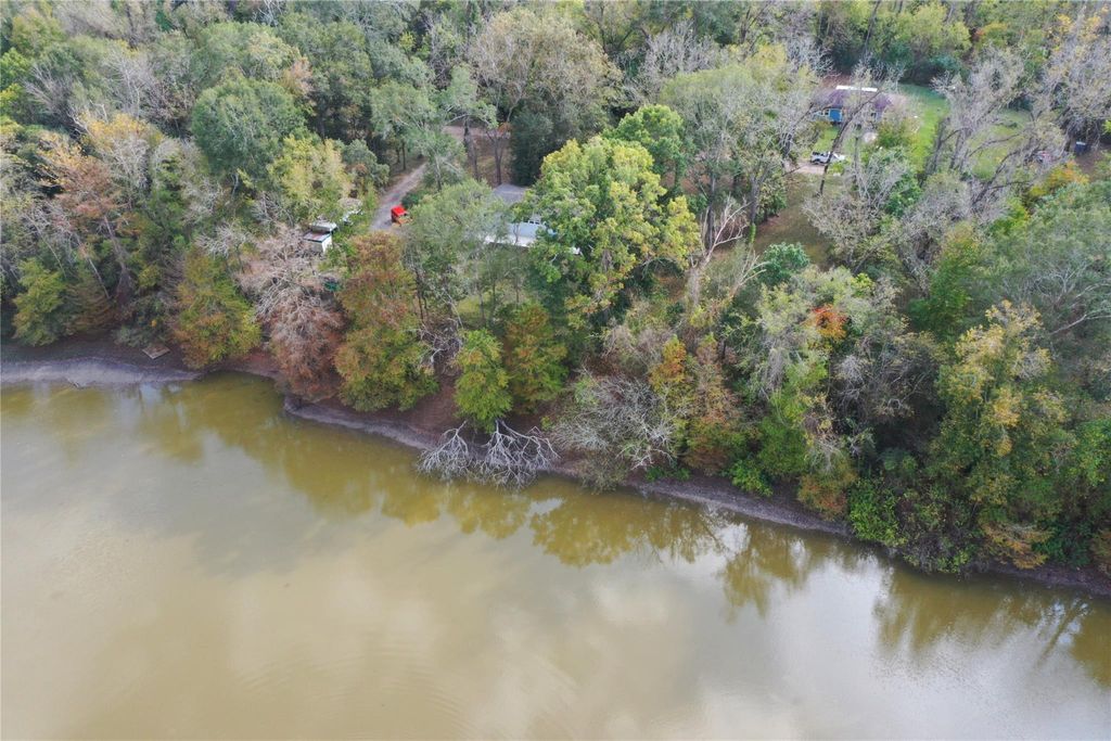 223 County Road 2167b, Cleveland, TX 77327