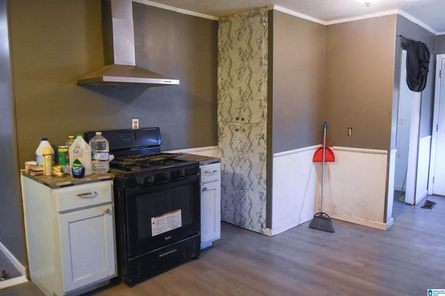 932 PARKER STREET, Anniston, AL 36201