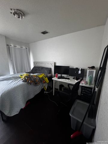 1146 kite, New Braunfels, TX 78130