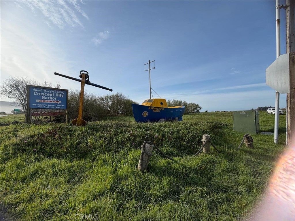 Image 15 of property listing at 506 Anchior, Crescent City, CA 95531