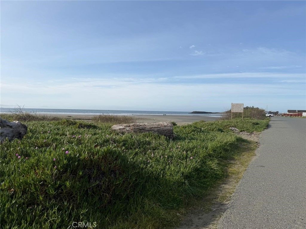 Image 20 of property listing at 506 Anchior, Crescent City, CA 95531