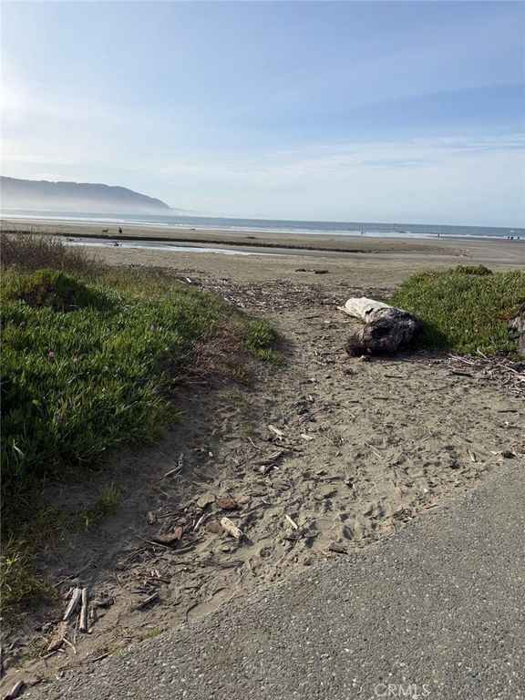 Image 21 of property listing at 506 Anchior, Crescent City, CA 95531