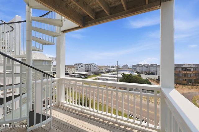108 Egret Landing Court B, Surf City, NC 28445