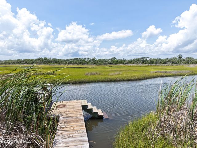 108 Egret Landing Court B, Surf City, NC 28445