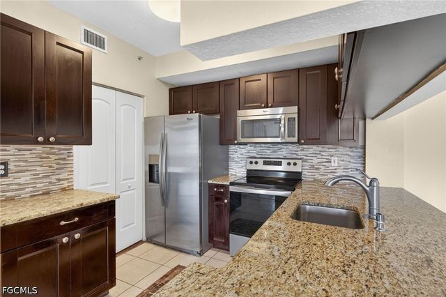 6401 Aragon WAY 106, Fort Myers, FL 33966