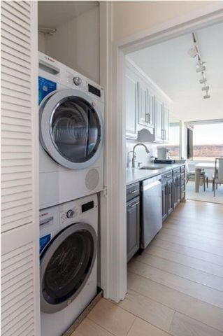 2521 Palisade Ave Apt 8C, New York City, NY 10463