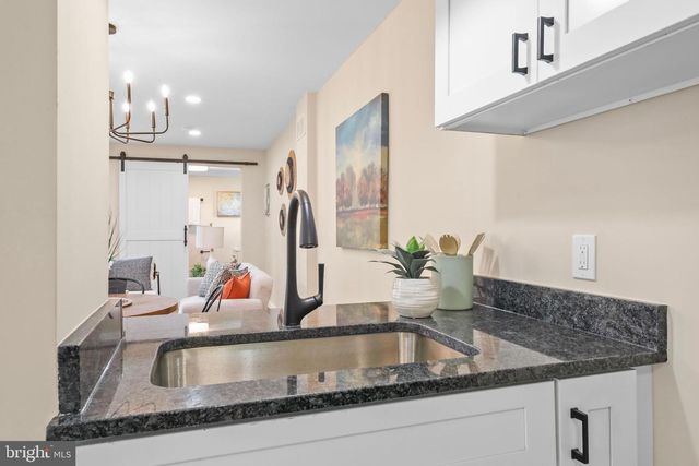 72 WILLIS ST, Penns Grove, NJ 08069
