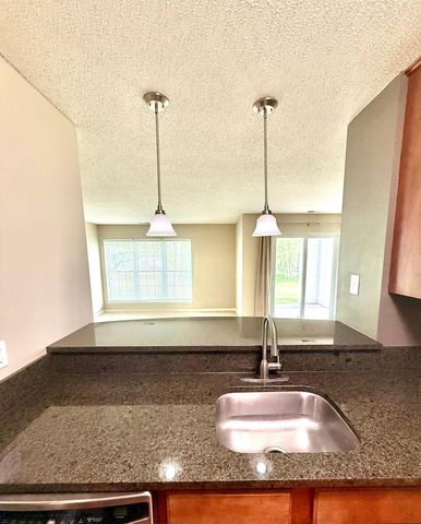 5998 Chasewood Parkway 002, Minnetonka, MN 55343