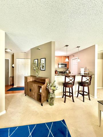5998 Chasewood Parkway 002, Minnetonka, MN 55343