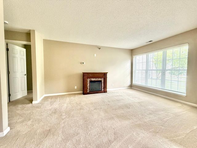 5998 Chasewood Parkway 002, Minnetonka, MN 55343
