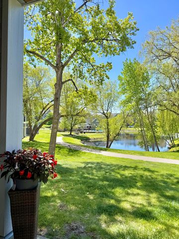 5998 Chasewood Parkway 002, Minnetonka, MN 55343