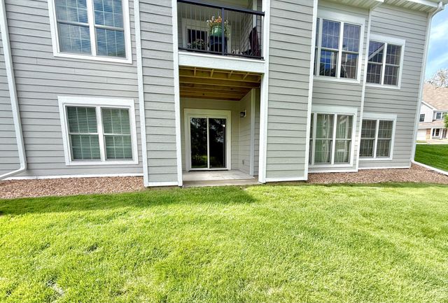 5998 Chasewood Parkway 002, Minnetonka, MN 55343