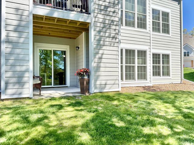 5998 Chasewood Parkway 002, Minnetonka, MN 55343