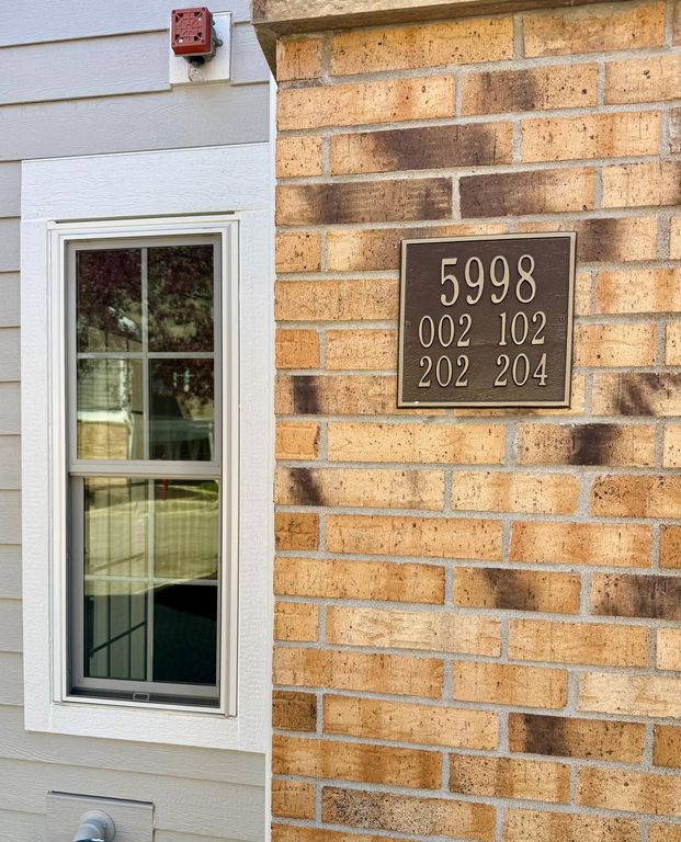 5998 Chasewood Parkway 002, Minnetonka, MN 55343 — photo 3