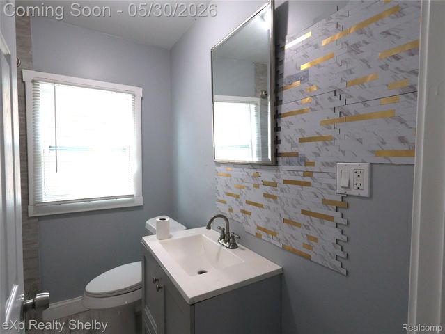 18051 Stansbury Street, Detroit, MI 48235