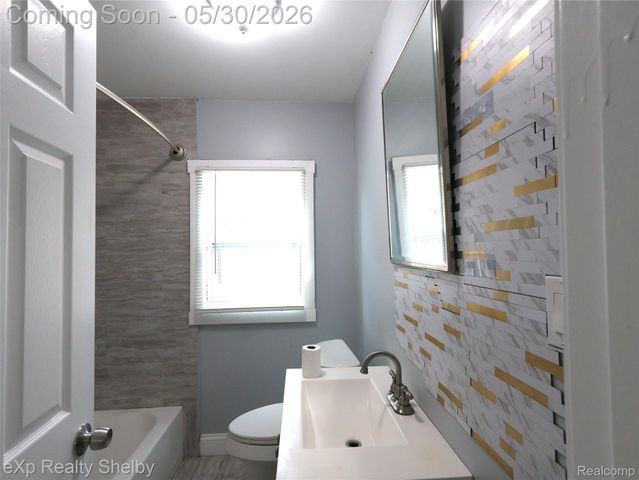 18051 Stansbury Street, Detroit, MI 48235