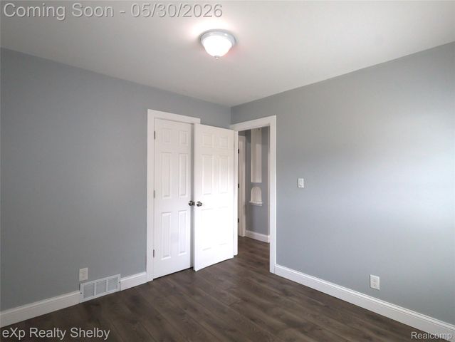 18051 Stansbury Street, Detroit, MI 48235