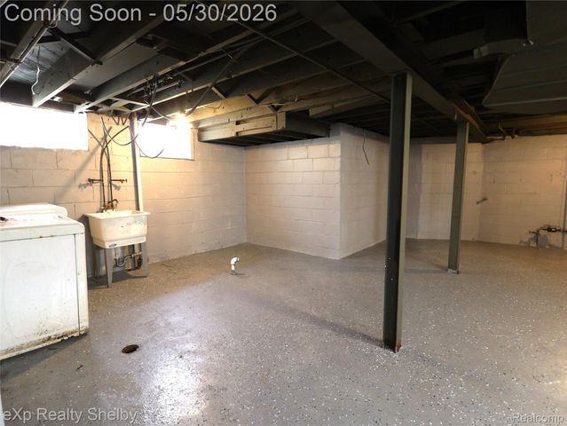 18051 Stansbury Street, Detroit, MI 48235