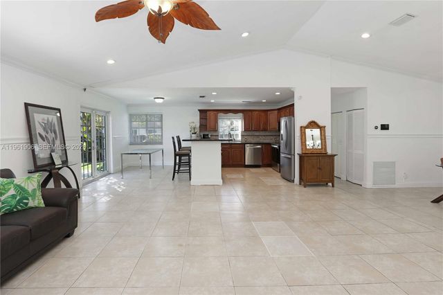 3597 SW 69th Ter, Miramar, FL 33023