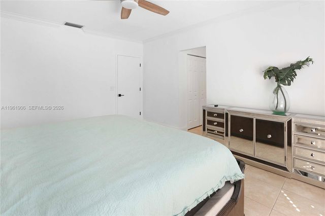 3597 SW 69th Ter, Miramar, FL 33023