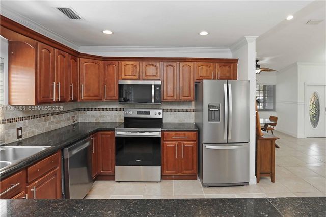 3597 SW 69th Ter, Miramar, FL 33023