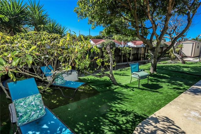 3597 SW 69th Ter, Miramar, FL 33023