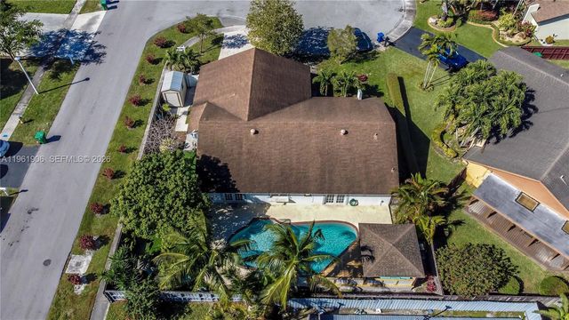 3597 SW 69th Ter, Miramar, FL 33023