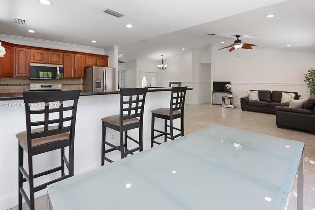 3597 SW 69th Ter, Miramar, FL 33023